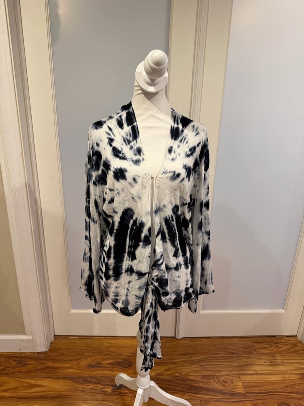 Young Fabulous & Broke Blue and White Tie-Dye Lightweight Cardigan